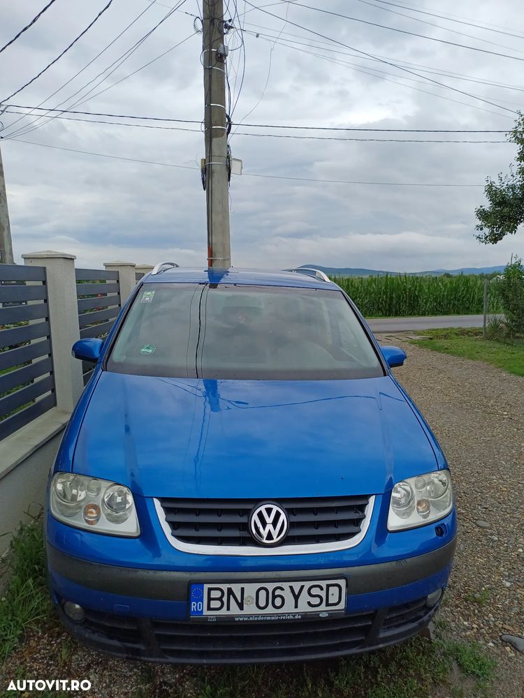Volkswagen Touran 2.0 TDI DPF Trendline - 4