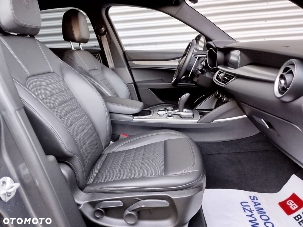 Alfa Romeo Stelvio 2.0 Turbo Sprint Q4 - 20