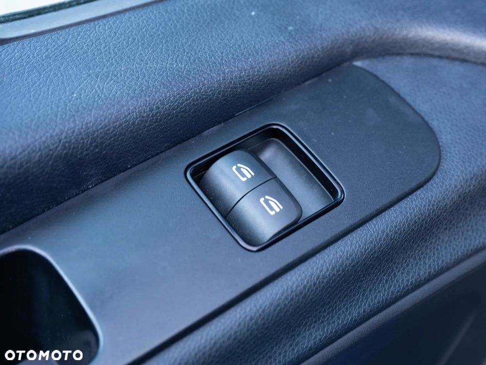 Mercedes-Benz Sprinter - 32