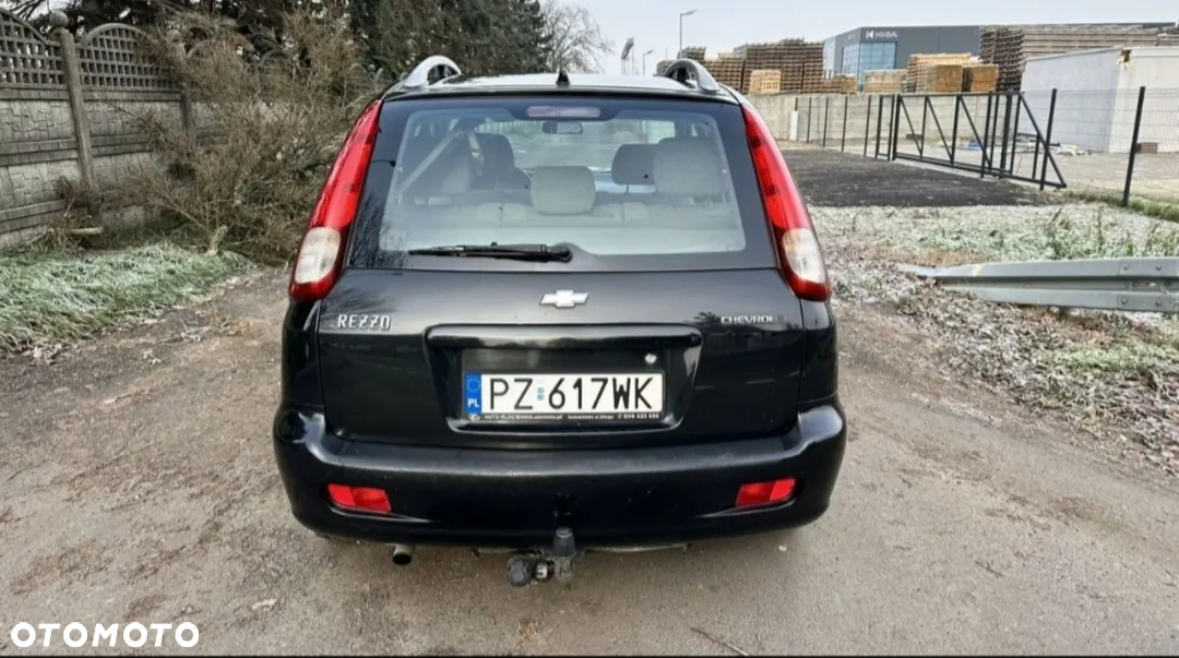 Chevrolet Rezzo 2.0 16V CDX / Premium - 5