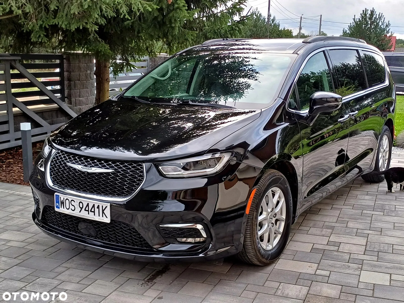 Chrysler Pacifica - 26
