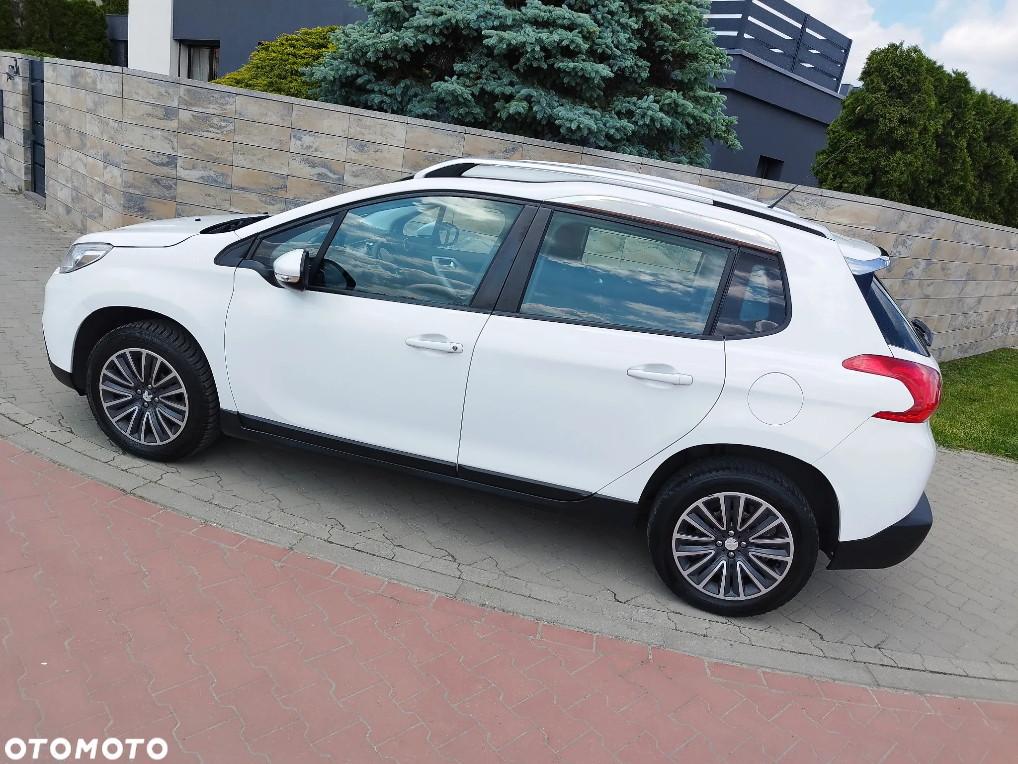 Peugeot 2008 1.2 Pure Tech Active - 2