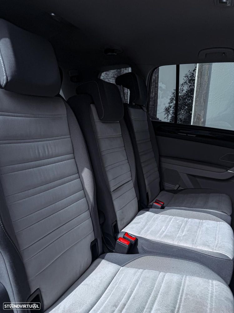 VW Touran 1.6 TDI R-Line DSG - 9