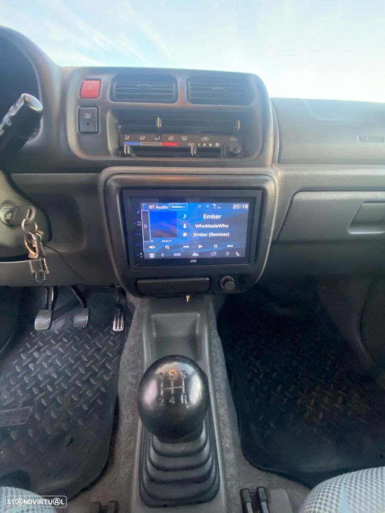 Suzuki Jimny 1.3 16V - 10