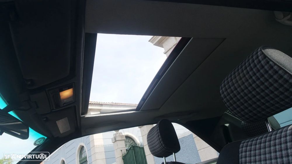 Mercedes-Benz E 200 - 20