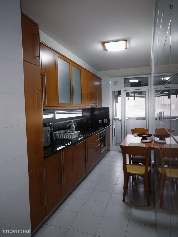 Quarto - localizado em Custóias Porto - Grande imagem: 4/5
