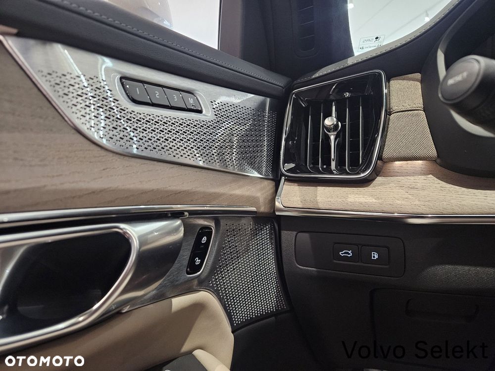 Volvo XC 90 - 20
