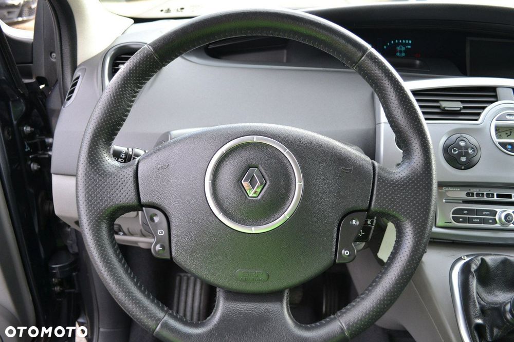 Renault Scenic 2.0 16V Confort Dynamique - 7