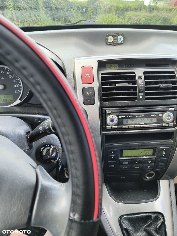Hyundai Tucson - 8