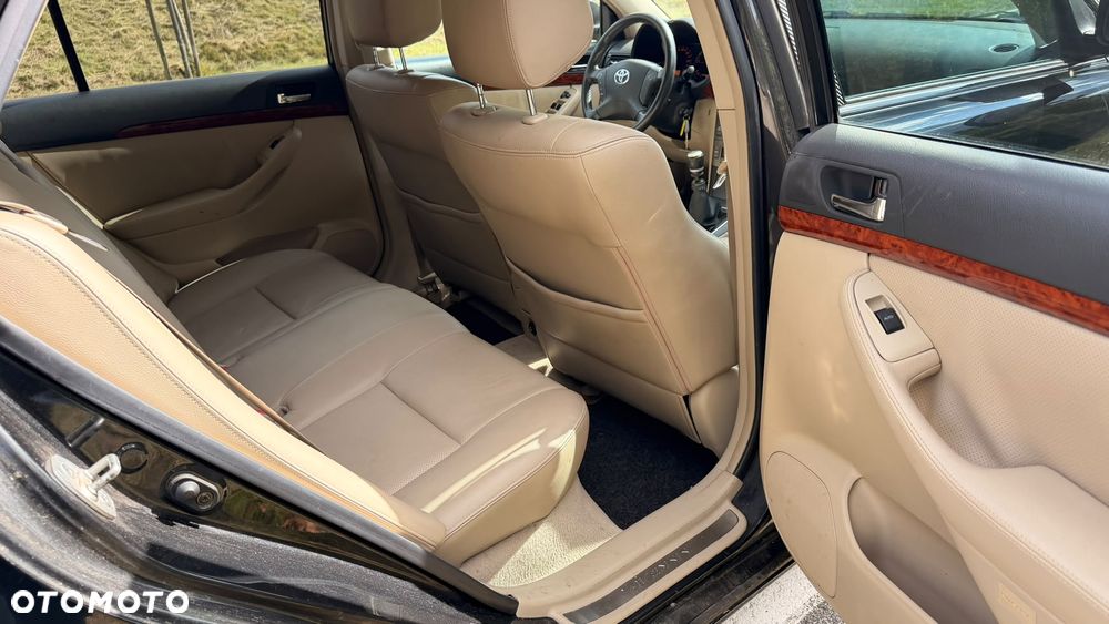 Toyota Avensis 2.2 D-4D Prestige - 15