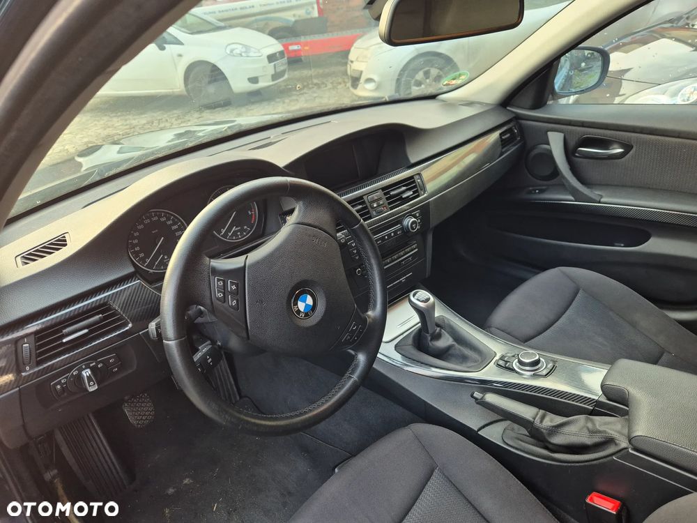 BMW Seria 3 320d DPF - 10