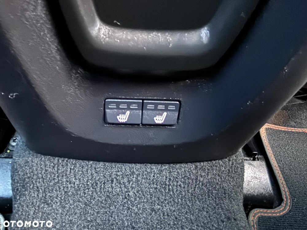 Volvo V40 D4 Drive-E Ocean Race - 24