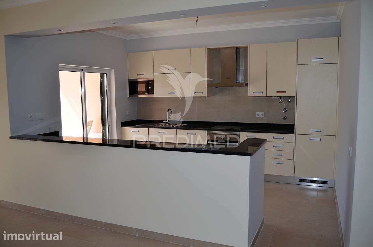 Moradia T3+1 na Urbanização Algoz Green Village – Espaço, Conforto... - Grande imagem: 5/38
