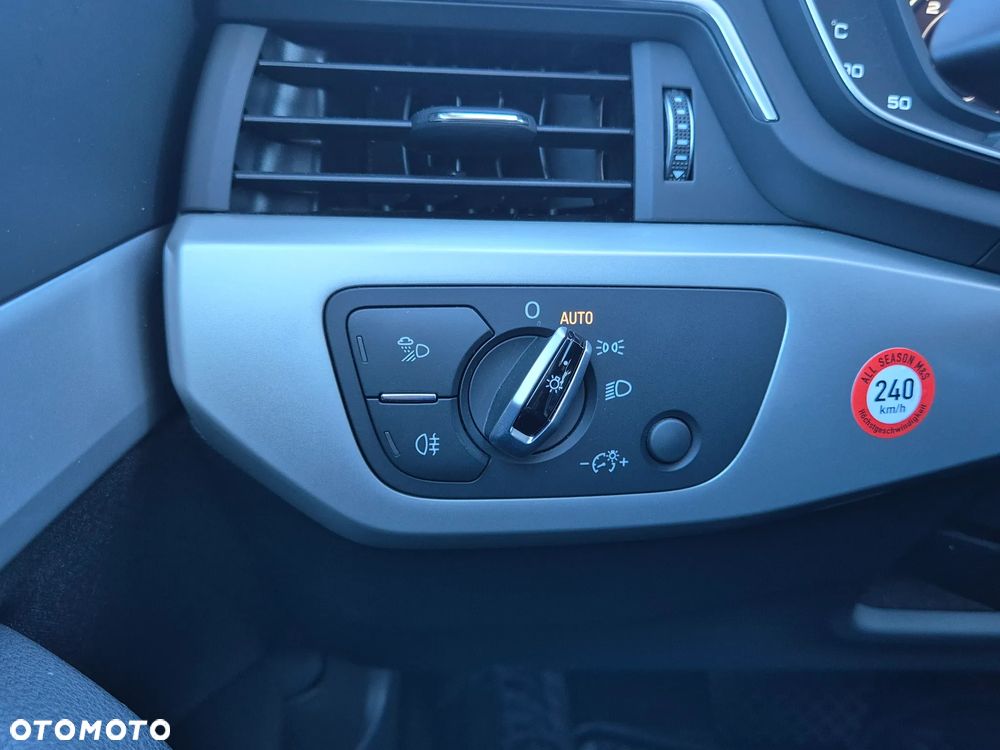 Audi A4 ver-avant-2-0-tdi-ultra-s-tronic-design - 10