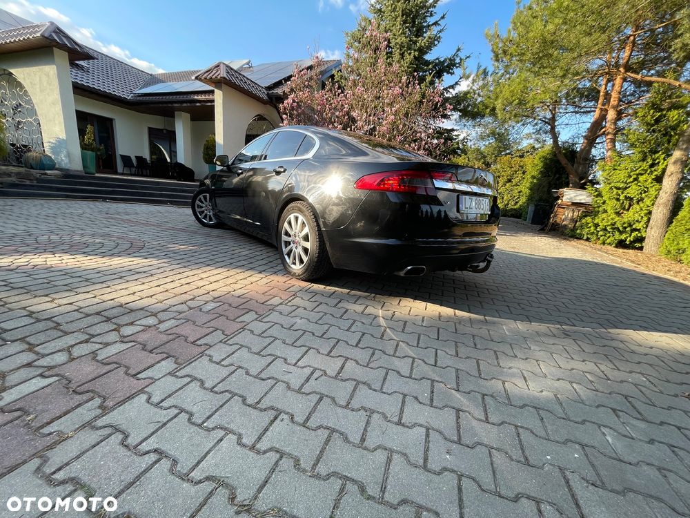Jaguar XF 2.7 V6 Luxury - 5