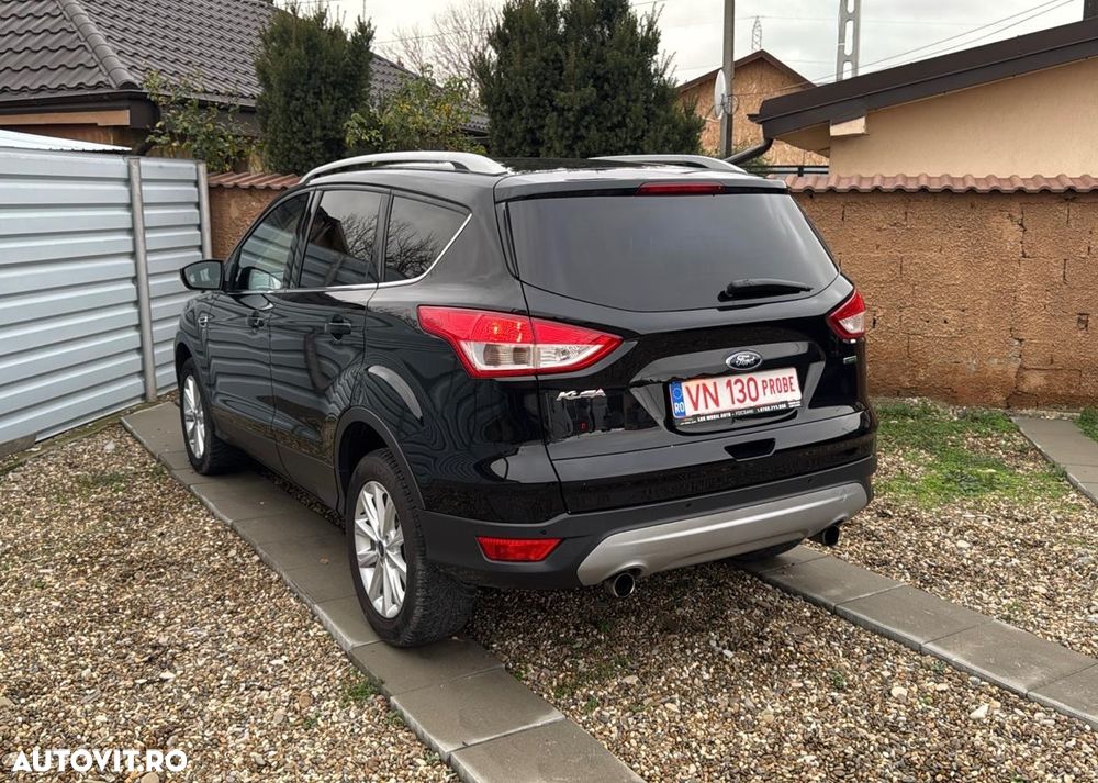 Ford Kuga 1.5 EcoBoost 2x4 Titanium - 4