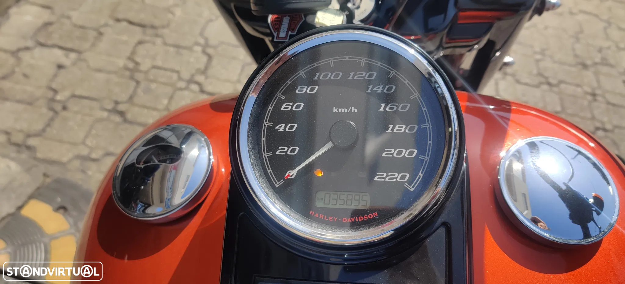 Harley-Davidson Road King - 13