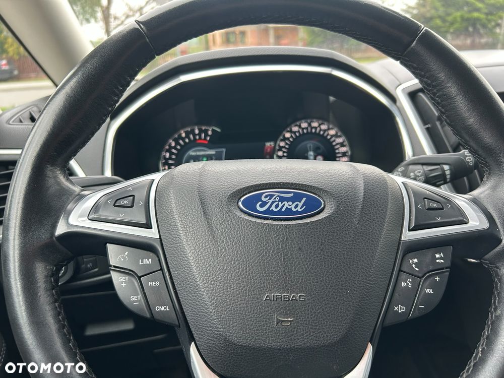 Ford Galaxy - 22