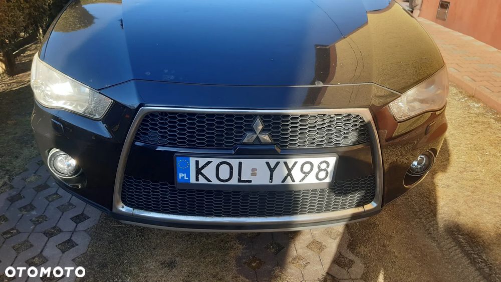 Mitsubishi Outlander 2.0 DID Intense + - 3