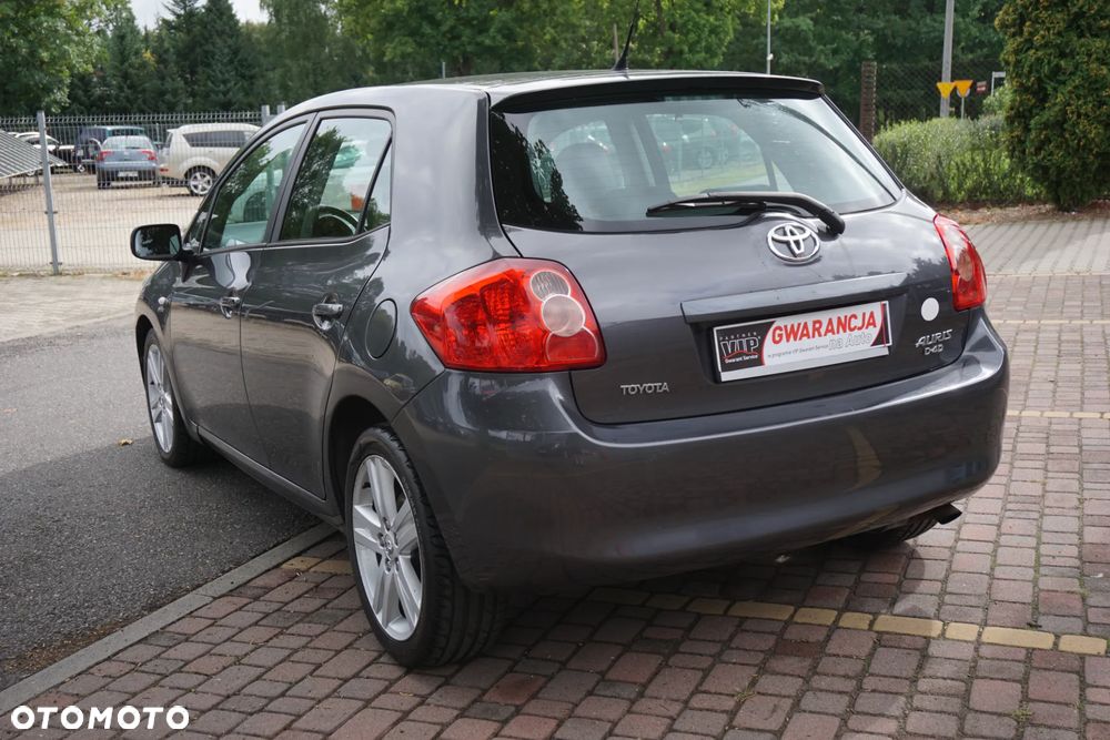 Toyota Auris 2.2 D-4D D-CAT - 6