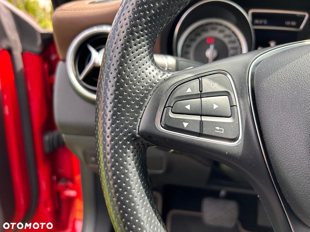 Mercedes-Benz CLA 200 7G-DCT - 10