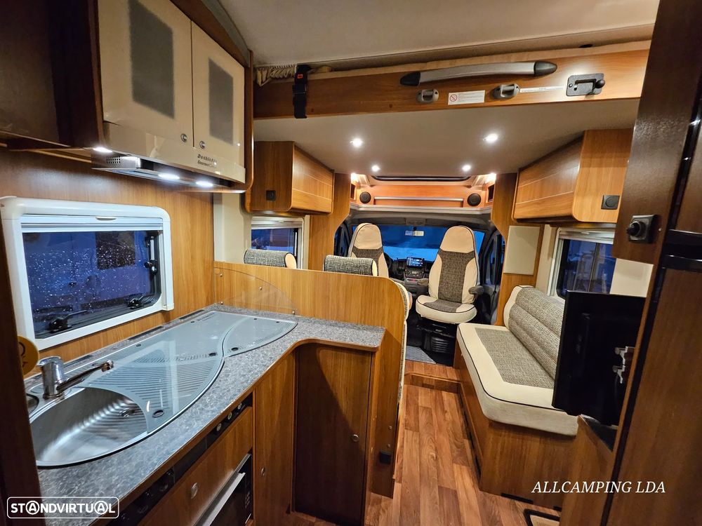 Dethleffs Globe4 LUXUS CHASSI AL-KO CAMA FRANCESA + BASCULANTE - 30