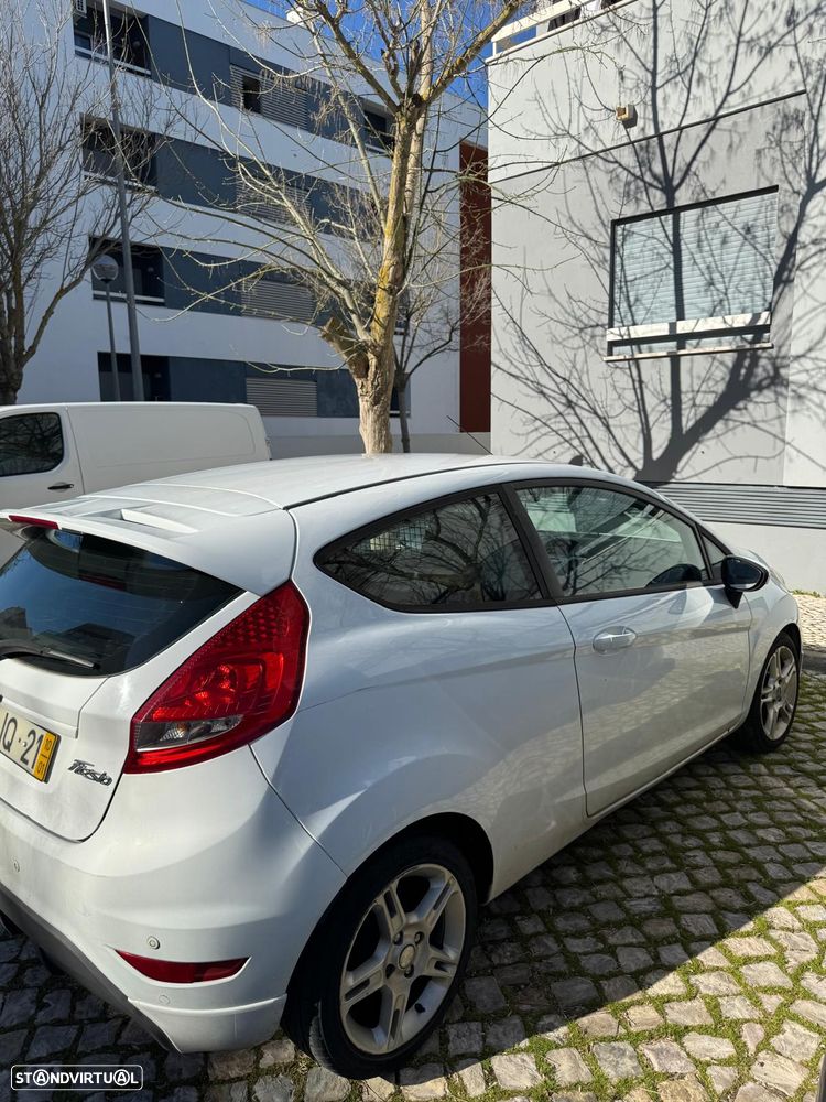 Ford Fiesta - 7