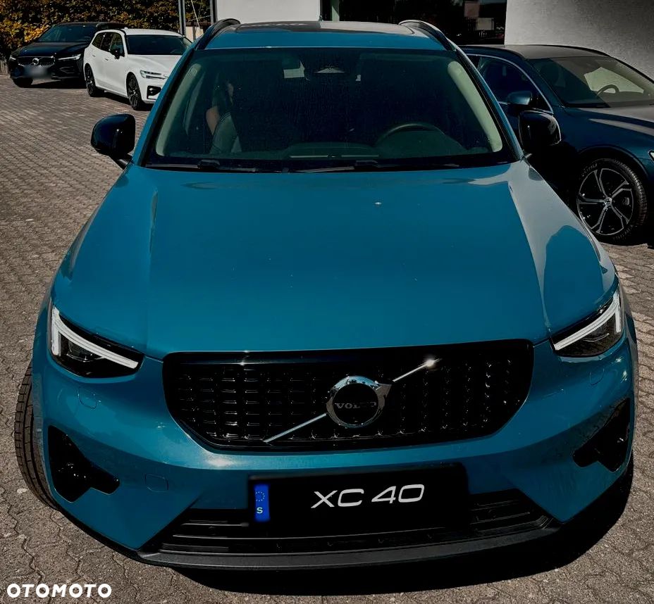 Volvo XC 40 B4 B AWD DKG Inscription - 9