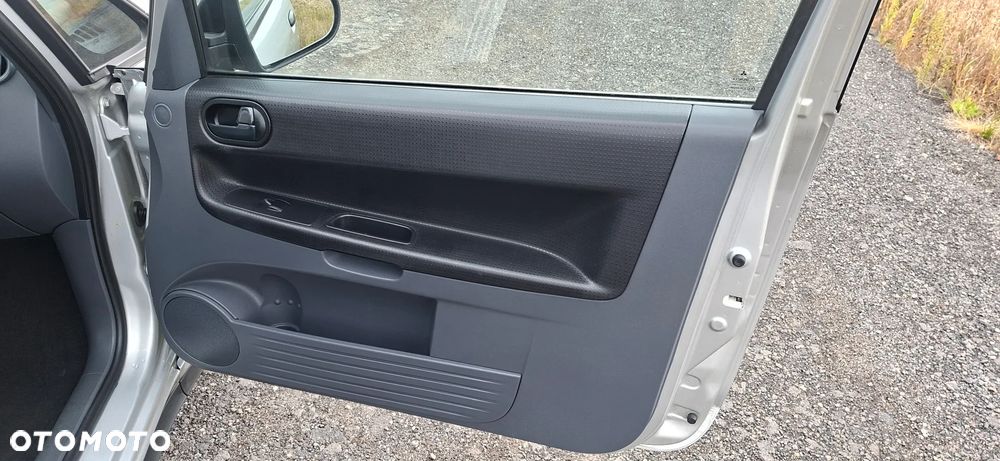 Mitsubishi Colt 1.1 Inform EU5 - 13
