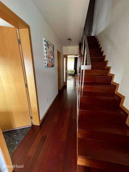 Bonfim Porto | T2 duplex w/ balcony & garage - Grande imagem: 2/12