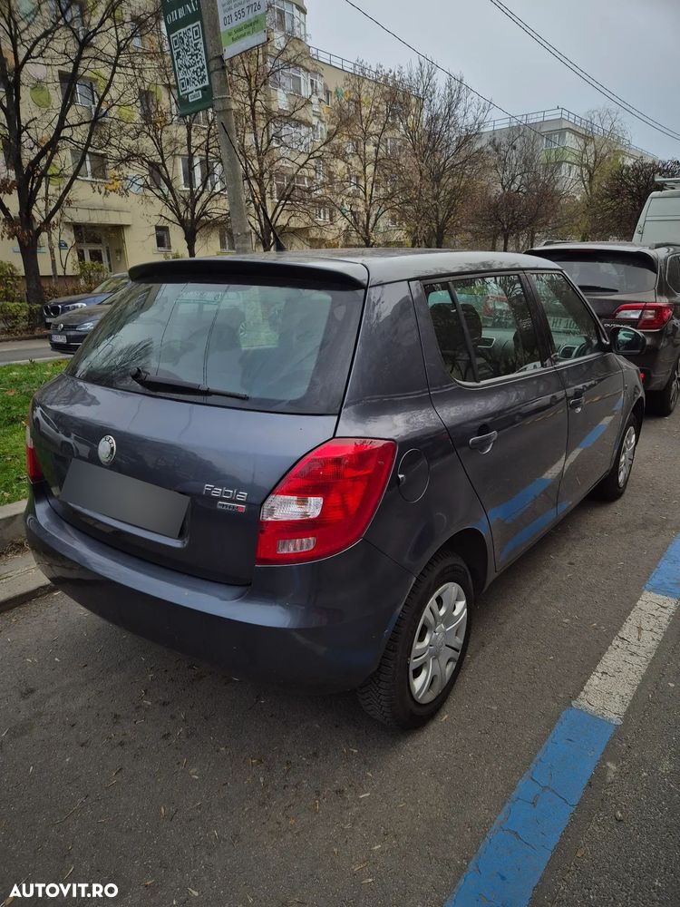 Skoda Fabia 1.2 HTP Ambiente - 9