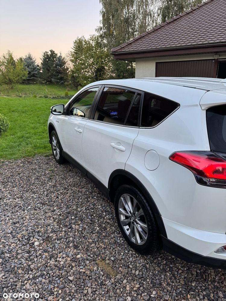 Toyota RAV4 - 4