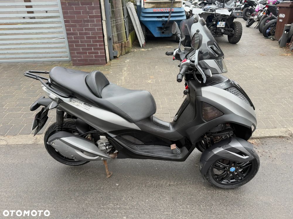Piaggio MP-3 - 7