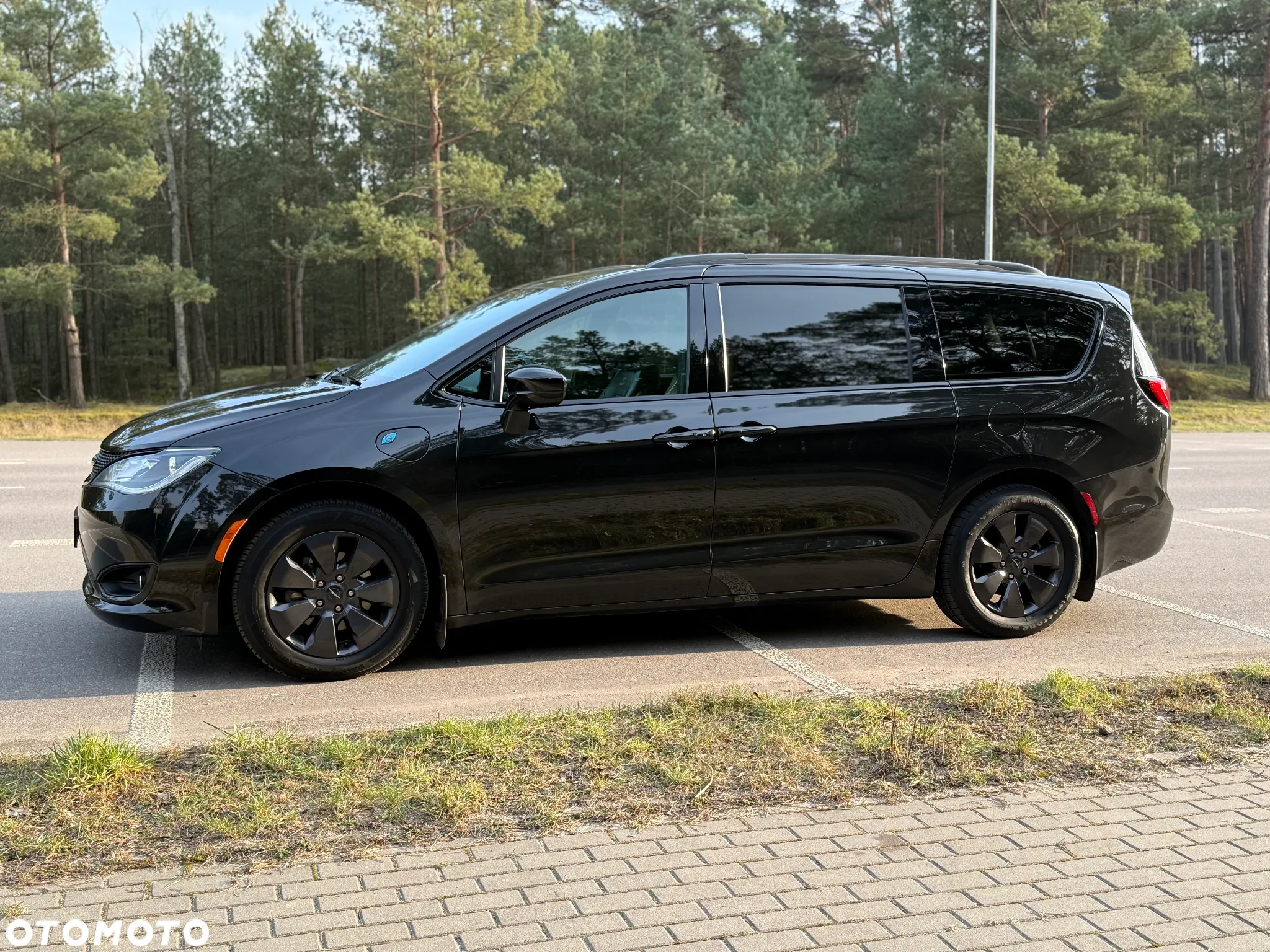 Chrysler Pacifica - 31