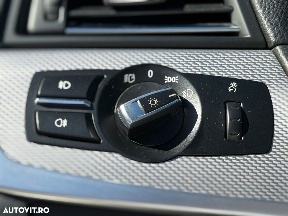 BMW Seria 5 530d xDrive AT - 12