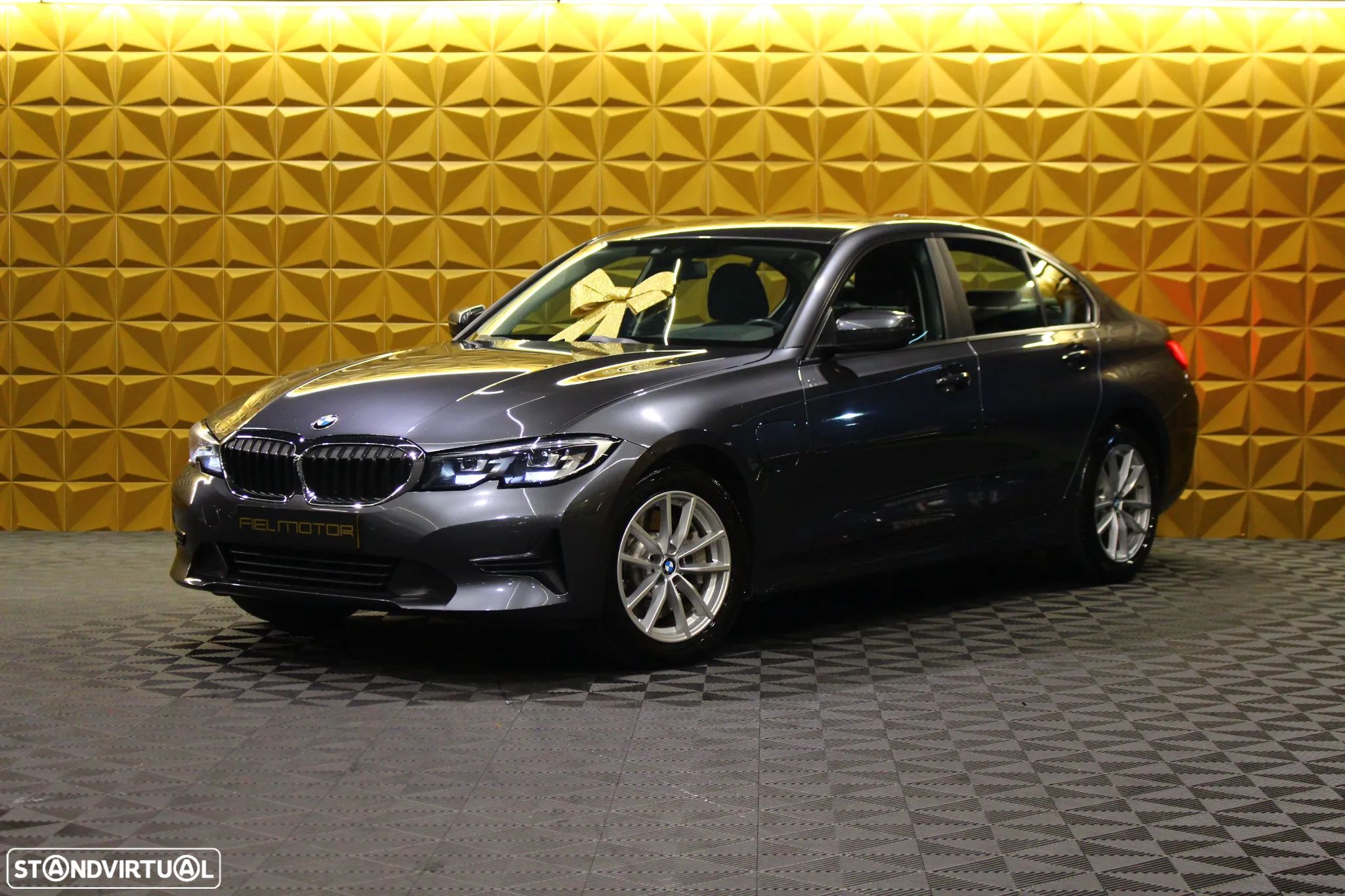BMW 330 e Auto - 1