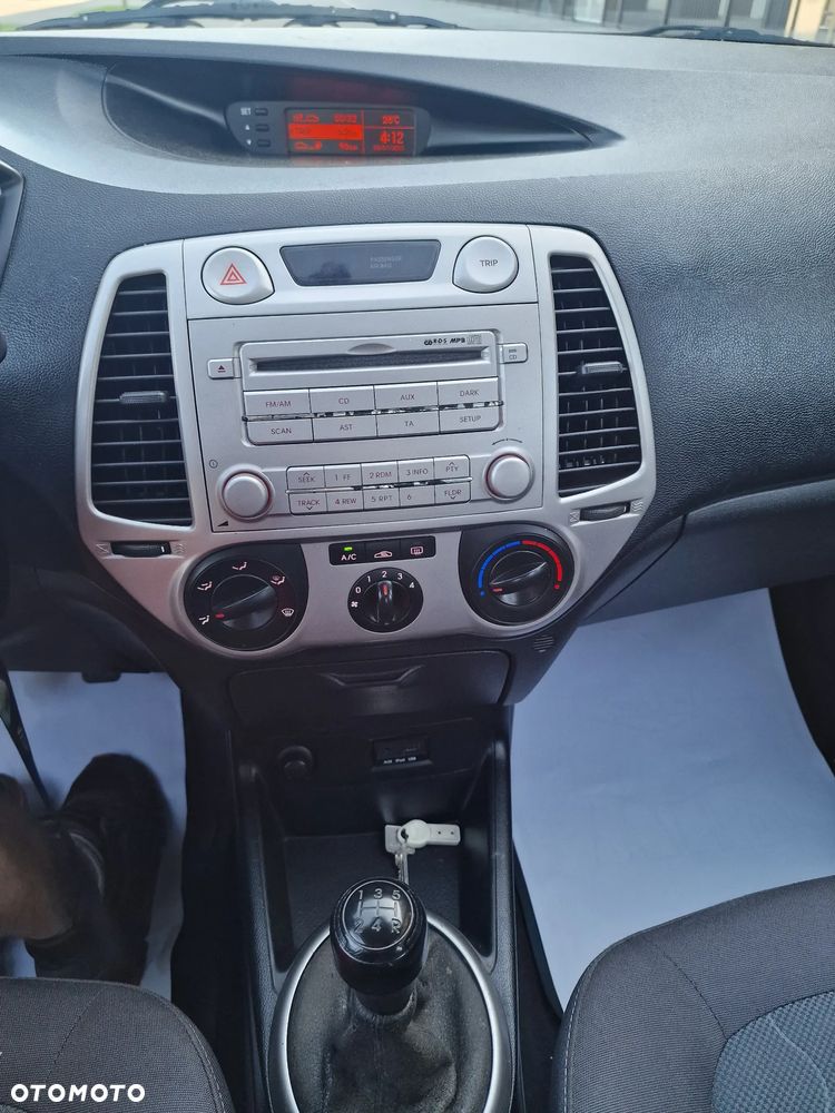 Hyundai i20 - 13