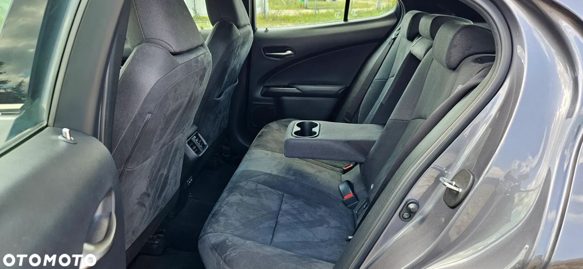 Lexus UX 250h - 20