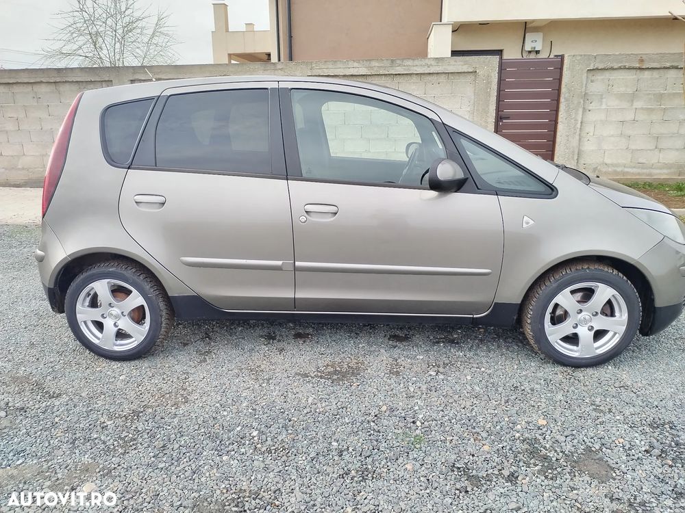 Mitsubishi Colt 1.3 Invite + - 23