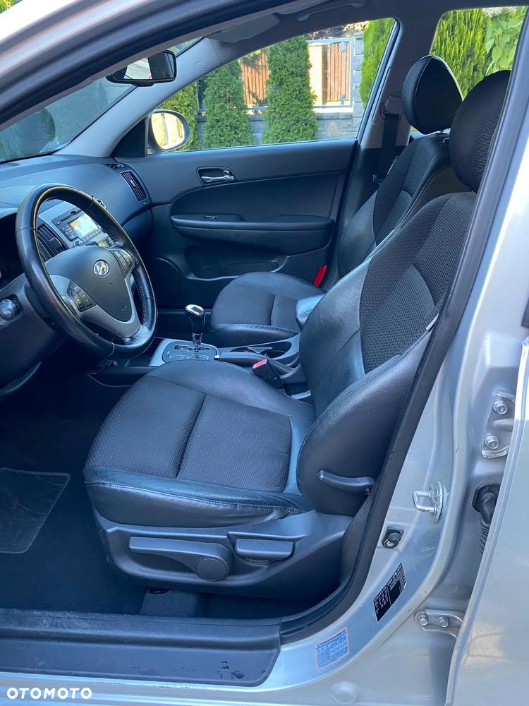 Hyundai i30 2.0 Automatik Premium - 6