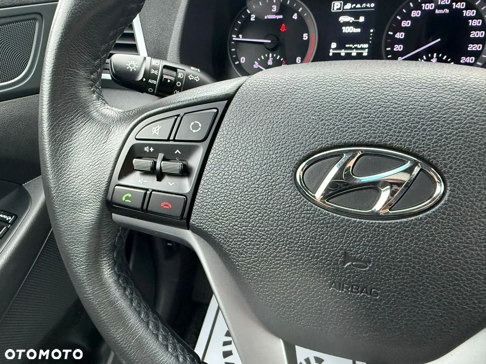 Hyundai Tucson 2.0 CRDI 4WD Automatik Style - 31