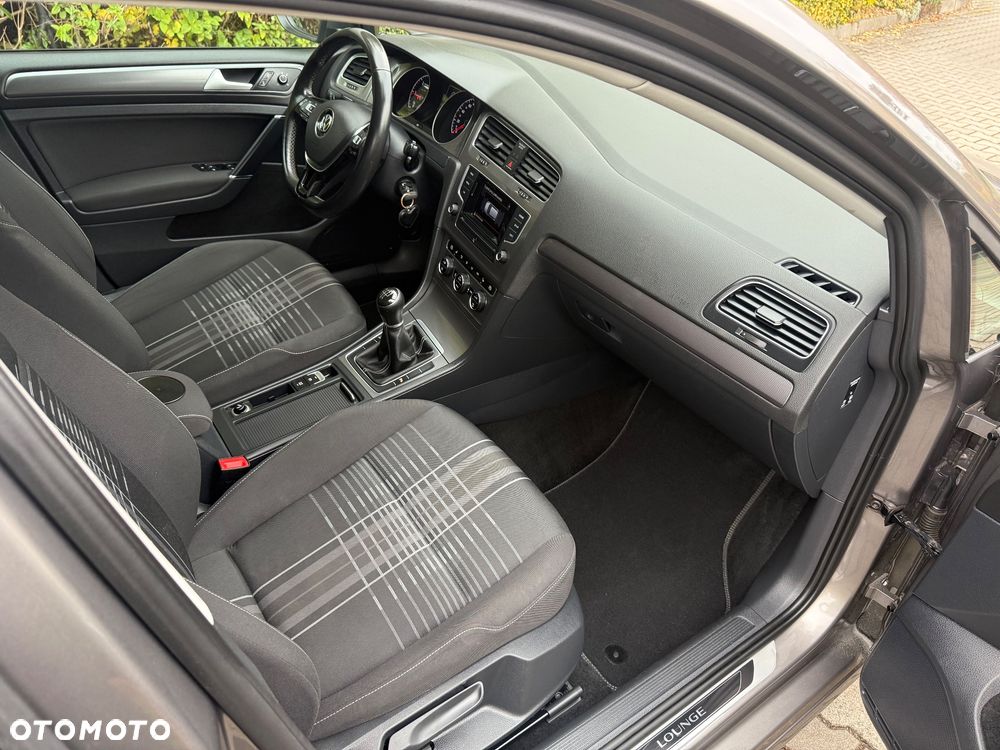 Volkswagen Golf 1.6 TDI BlueMotion Technology Lounge - 32