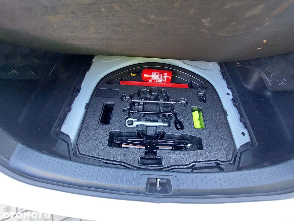 Toyota Corolla 1.8 Hybrid Comfort - 14