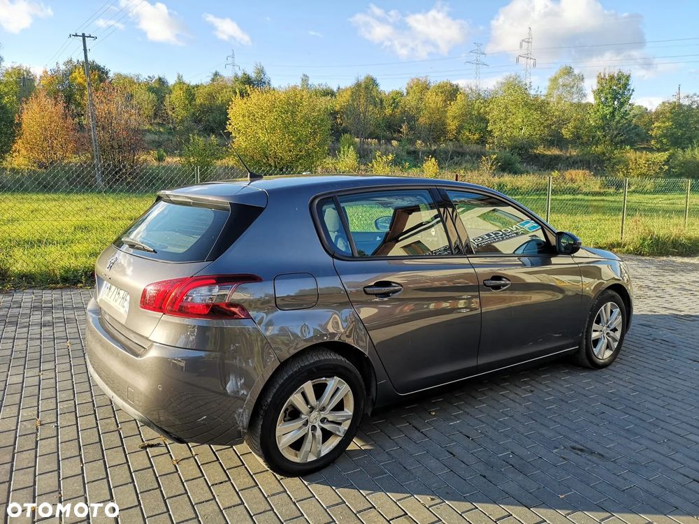 Peugeot 308 - 25