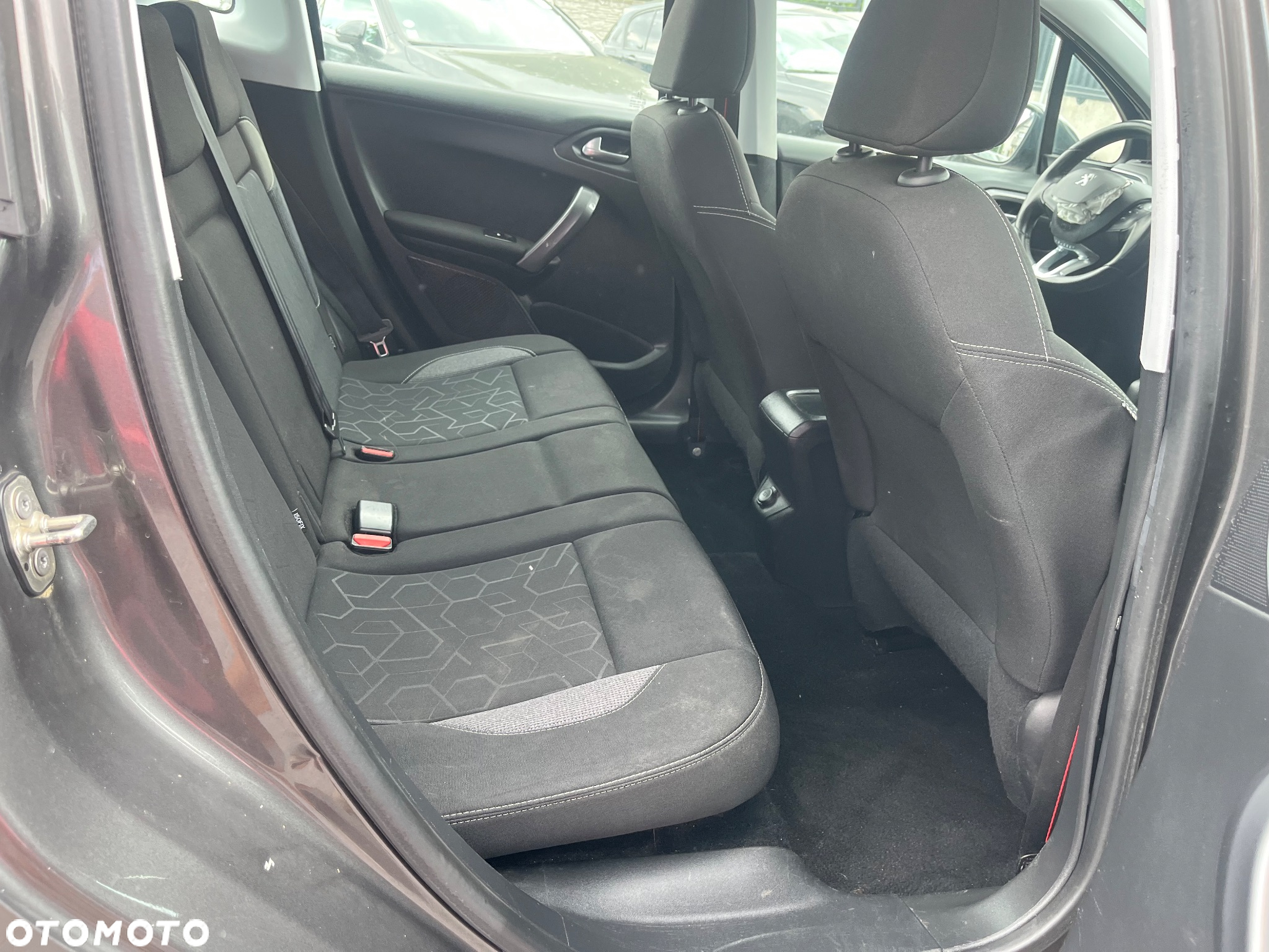 Peugeot 2008 - 10