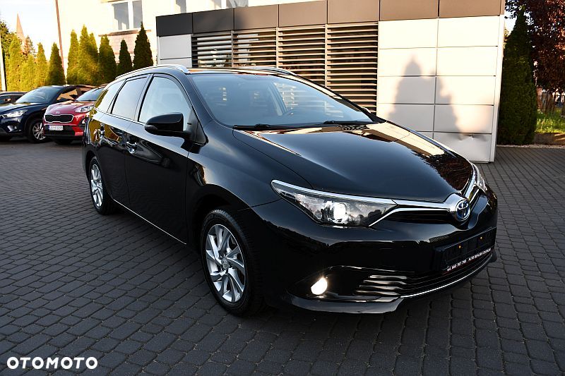 Toyota Auris 1.8 HSD Prestige NAVI - 30