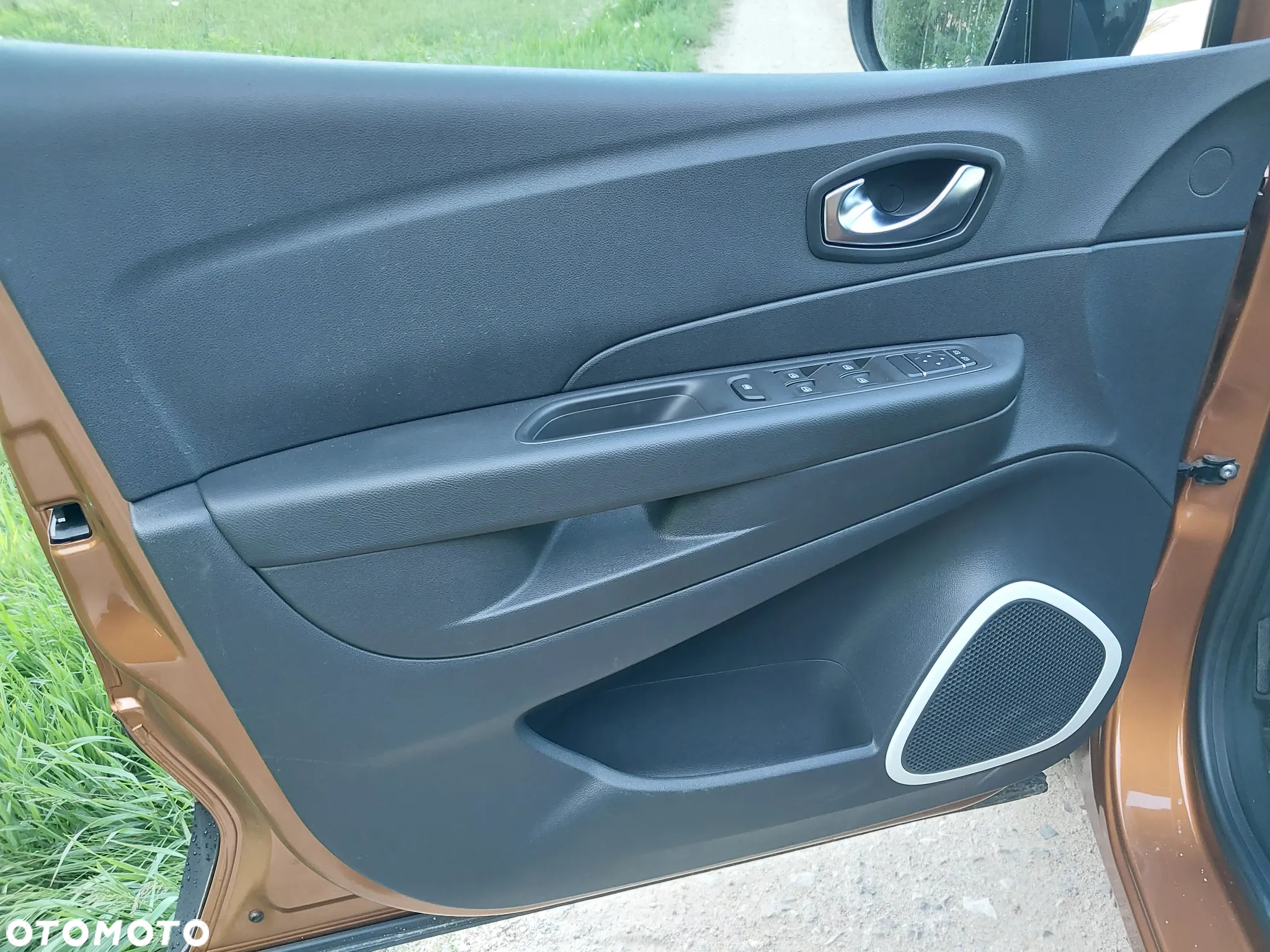 Renault Captur ENERGY TCe 120 Elysee - 11