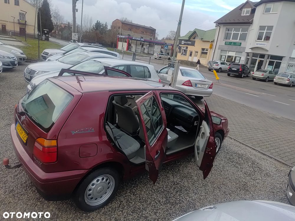 Volkswagen Golf 1.8 - 34
