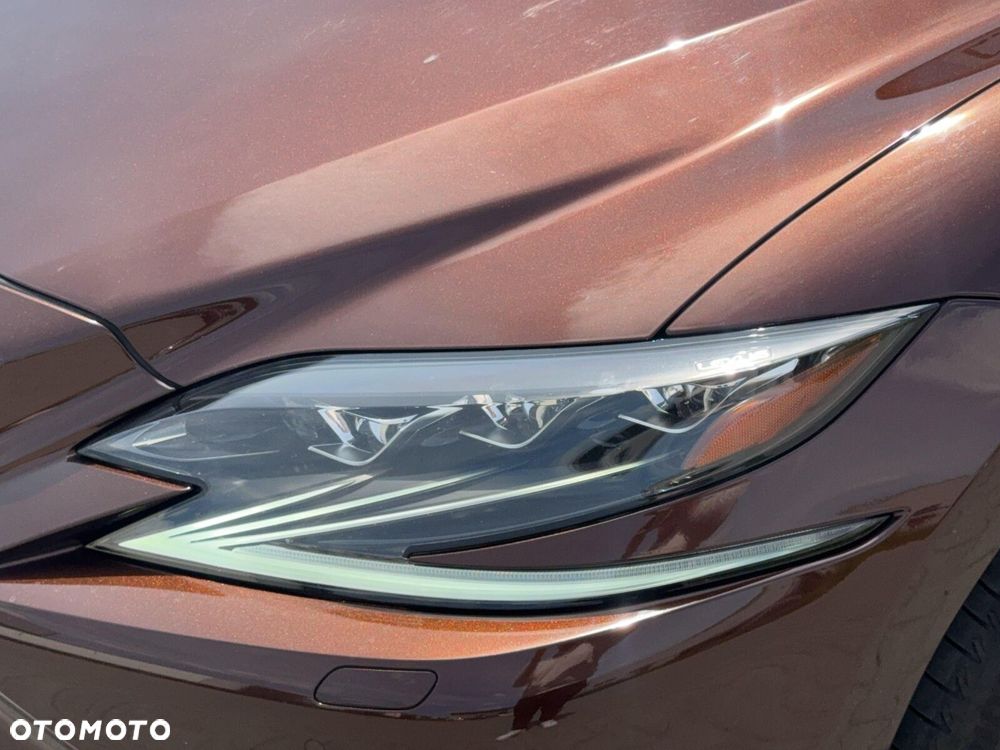 Lexus LS - 8