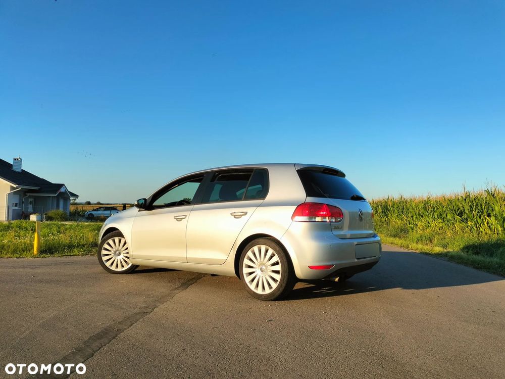 Volkswagen Golf 2.0 TDI DPF Comfortline - 8